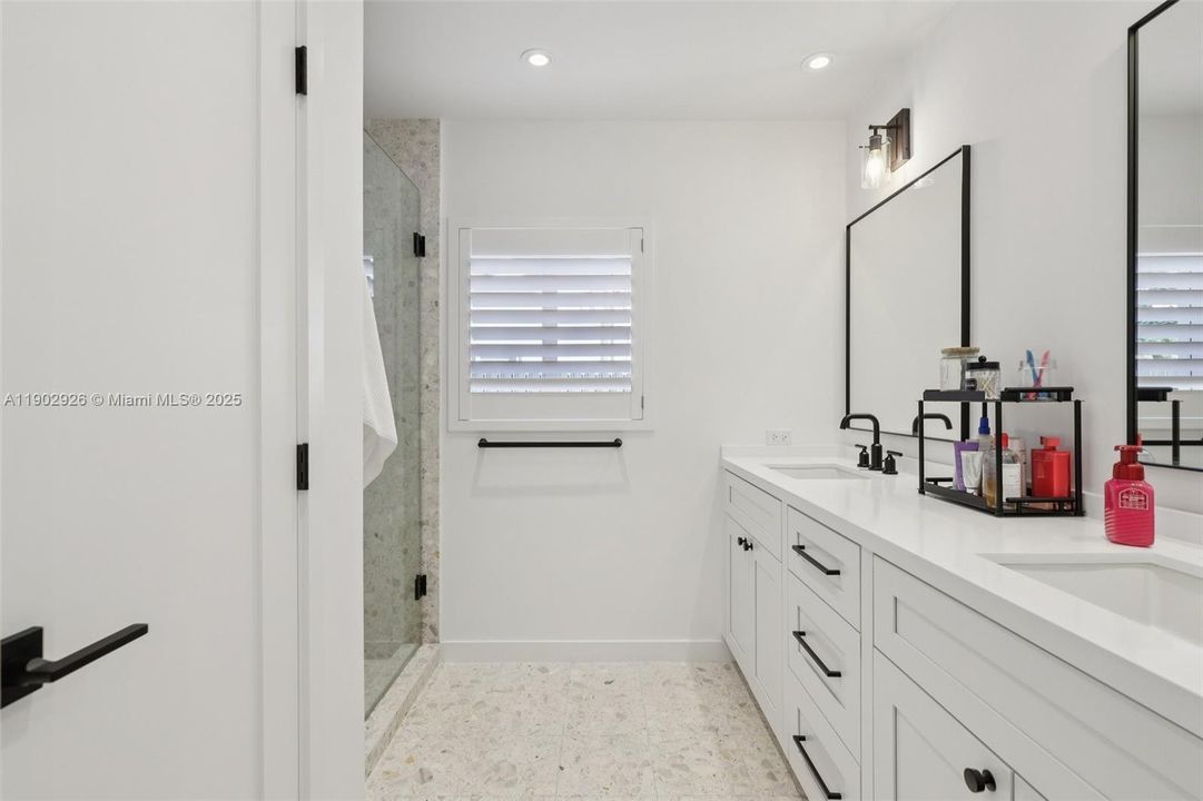 For Sale: $1,100,000 (4 beds, 2 baths, 2073 Square Feet)