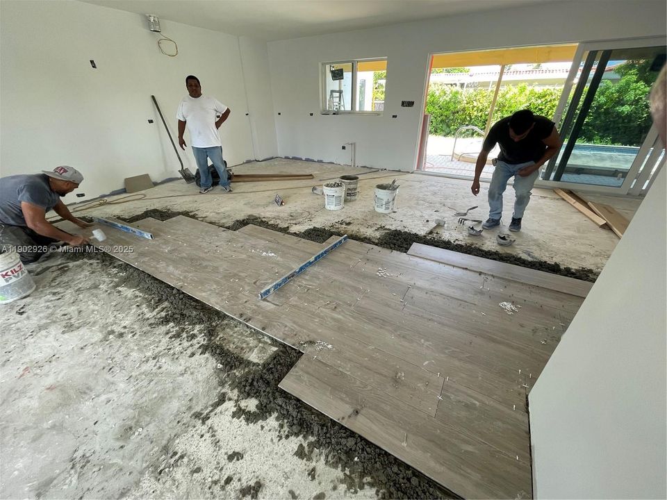 For Sale: $1,100,000 (4 beds, 2 baths, 2073 Square Feet)