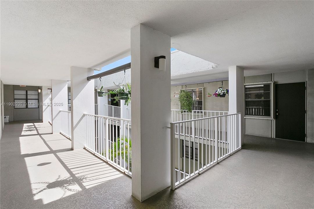 For Rent: $2,750 (3 beds, 2 baths, 1440 Square Feet)