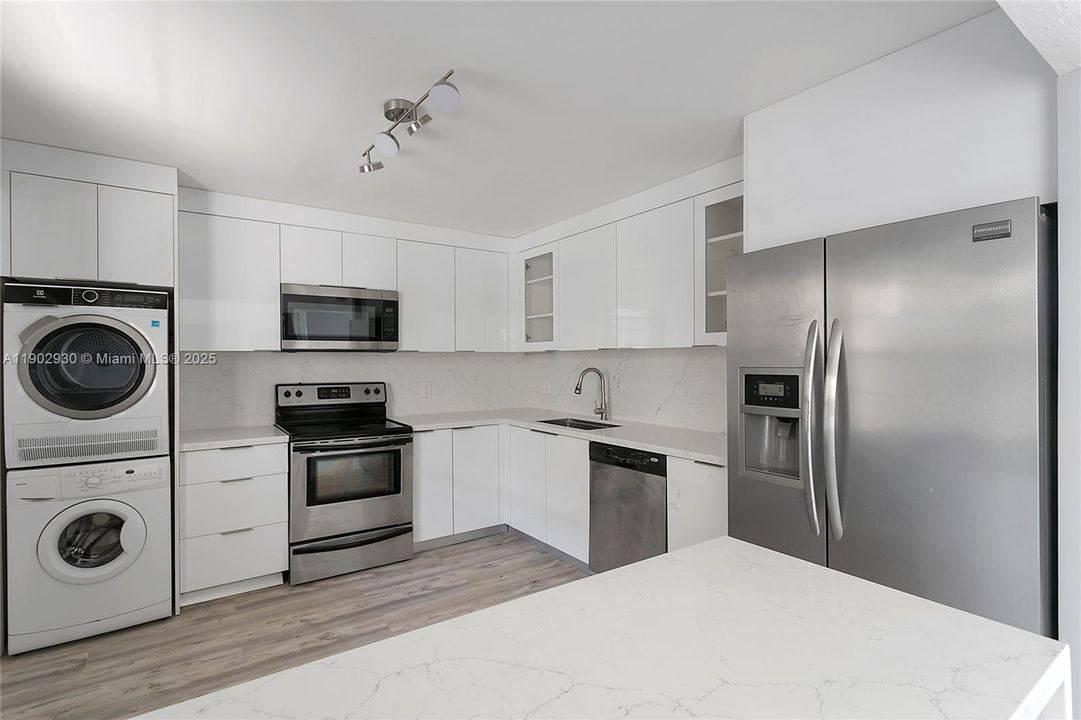 For Rent: $2,750 (3 beds, 2 baths, 1440 Square Feet)