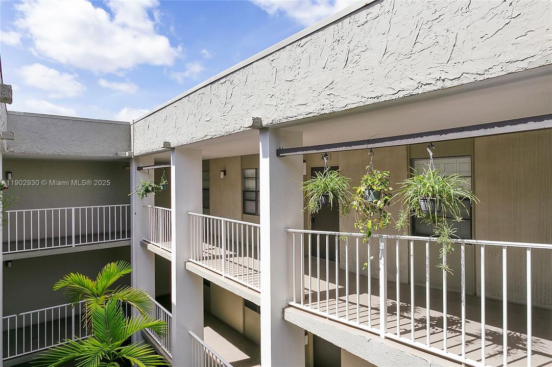 For Rent: $2,750 (3 beds, 2 baths, 1440 Square Feet)