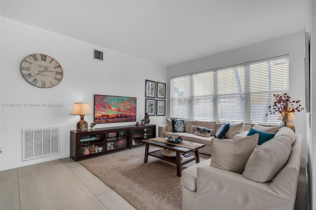 Active With Contract: $679,500 (4 beds, 2 baths, 1859 Square Feet)