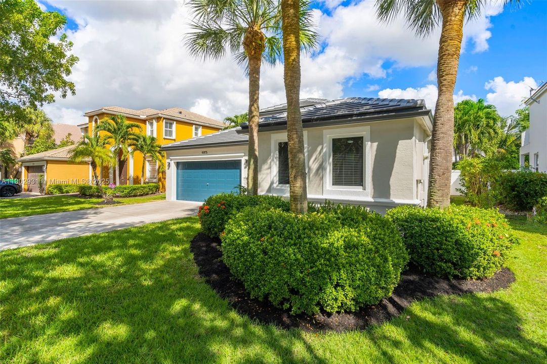 Active With Contract: $679,500 (4 beds, 2 baths, 1859 Square Feet)