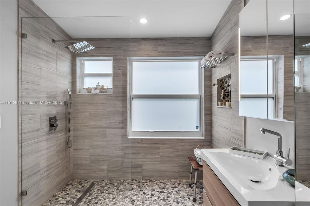 Active With Contract: $679,500 (4 beds, 2 baths, 1859 Square Feet)