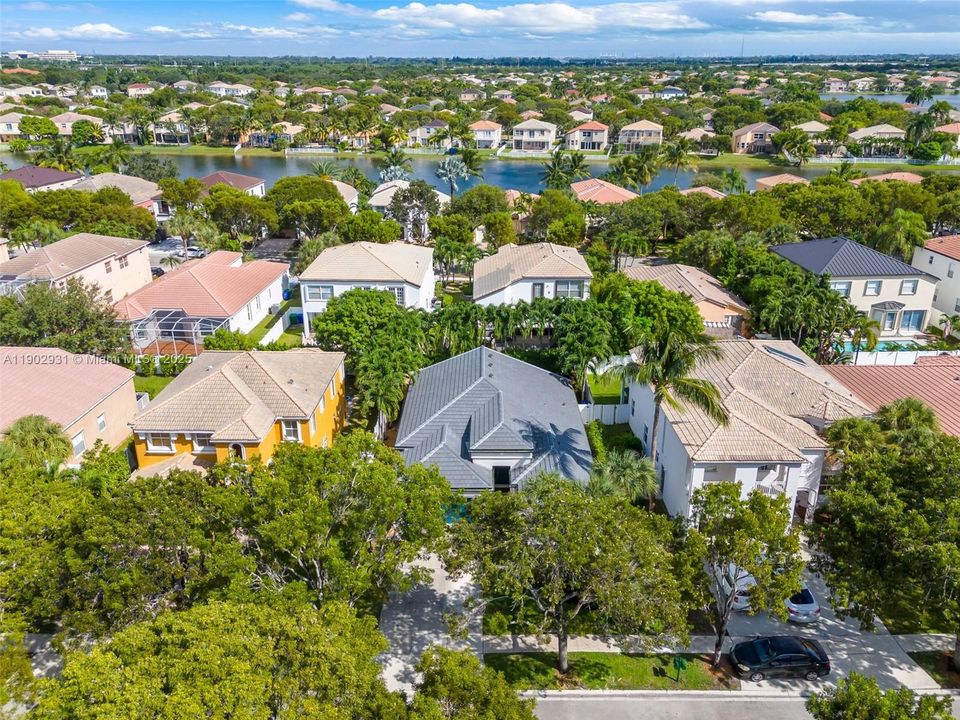 Active With Contract: $679,500 (4 beds, 2 baths, 1859 Square Feet)