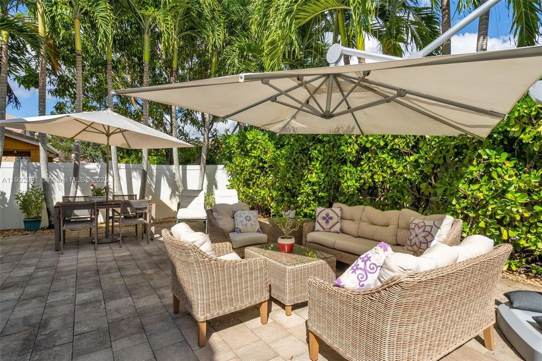 Active With Contract: $679,500 (4 beds, 2 baths, 1859 Square Feet)