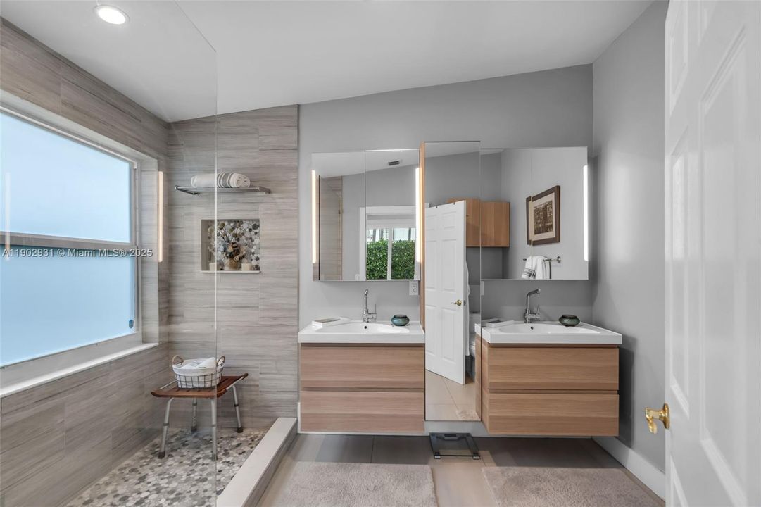 Active With Contract: $679,500 (4 beds, 2 baths, 1859 Square Feet)