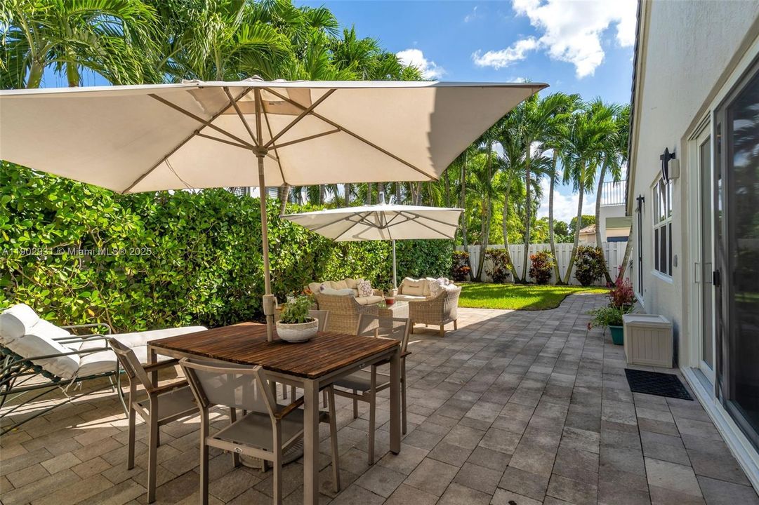 Active With Contract: $679,500 (4 beds, 2 baths, 1859 Square Feet)