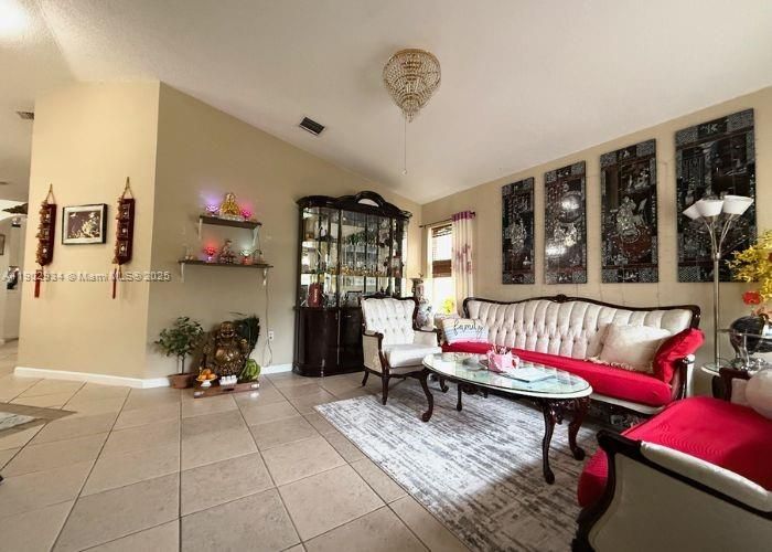 For Sale: $525,000 (3 beds, 2 baths, 1394 Square Feet)