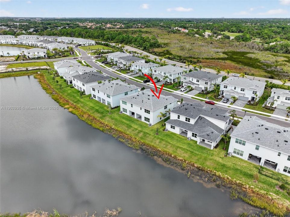 出租: $3,450 (3 贝兹, 2 浴室, 2547 平方英尺)