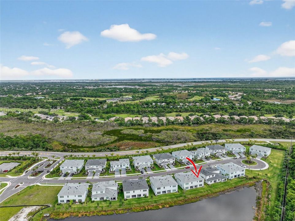 出租: $3,450 (3 贝兹, 2 浴室, 2547 平方英尺)