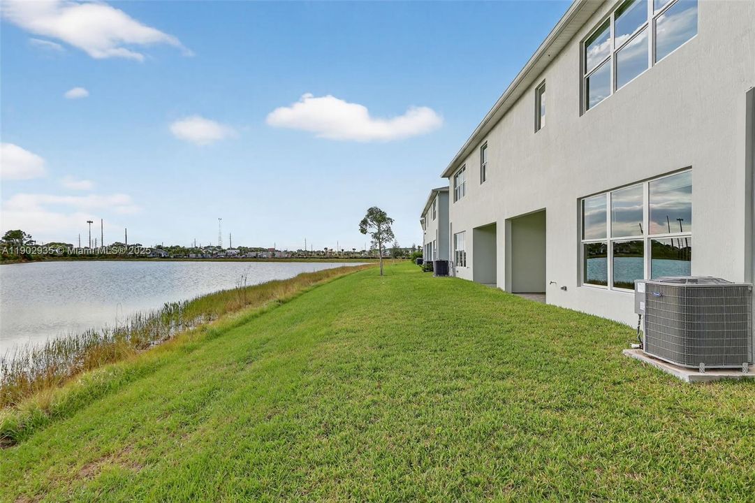 出租: $3,450 (3 贝兹, 2 浴室, 2547 平方英尺)