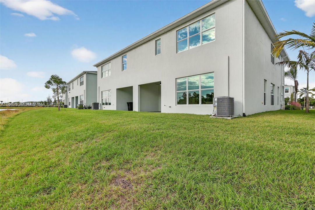 出租: $3,450 (3 贝兹, 2 浴室, 2547 平方英尺)