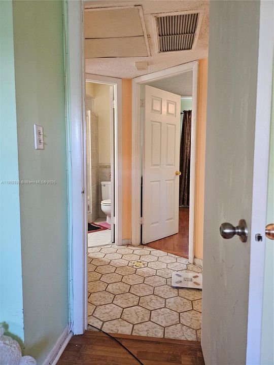 For Rent: $1,650 (2 beds, 2 baths, 944 Square Feet)