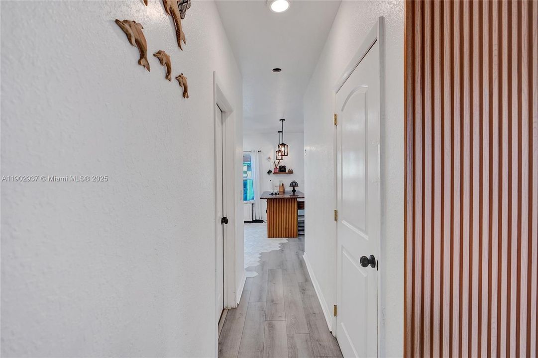 For Sale: $545,000 (4 beds, 3 baths, 1976 Square Feet)