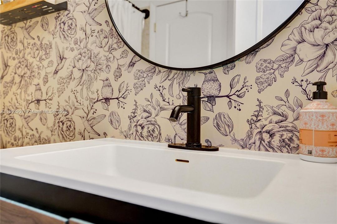 For Sale: $545,000 (4 beds, 3 baths, 1976 Square Feet)