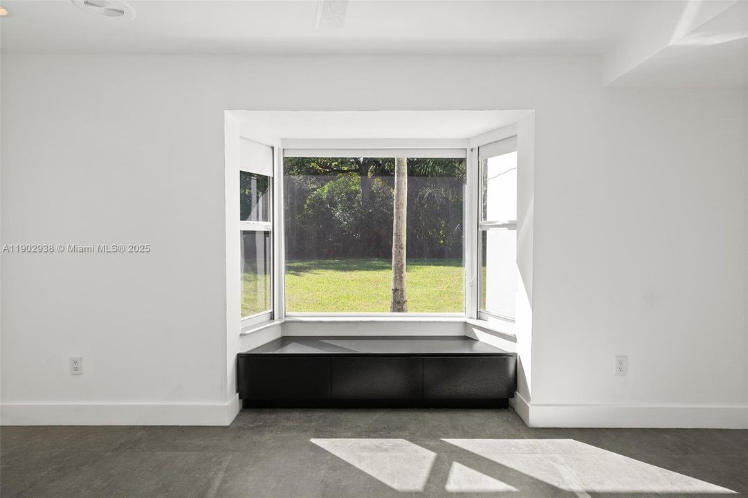 En Venta: $3,699,000 (6 camas, 5 baños, 5343 Pies cuadrados)