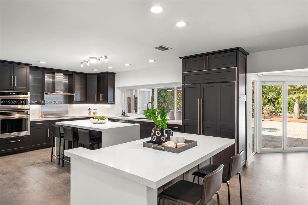 En Venta: $3,699,000 (6 camas, 5 baños, 5343 Pies cuadrados)