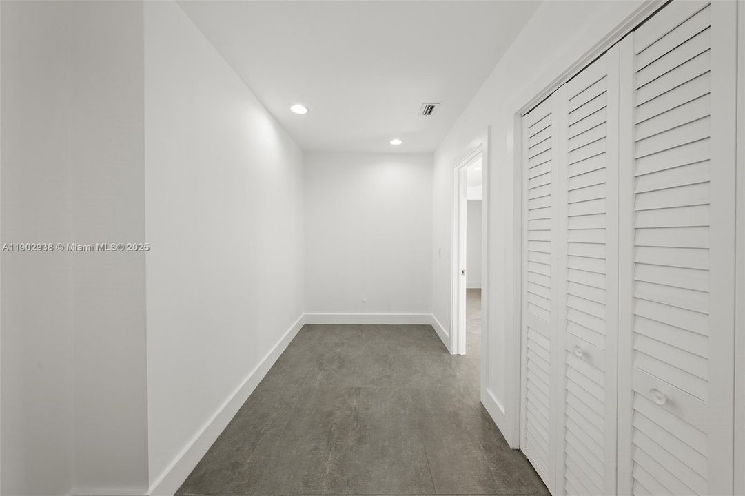 En Venta: $3,699,000 (6 camas, 5 baños, 5343 Pies cuadrados)