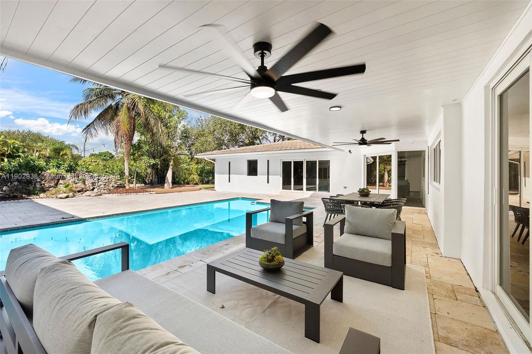 En Venta: $3,699,000 (6 camas, 5 baños, 5343 Pies cuadrados)