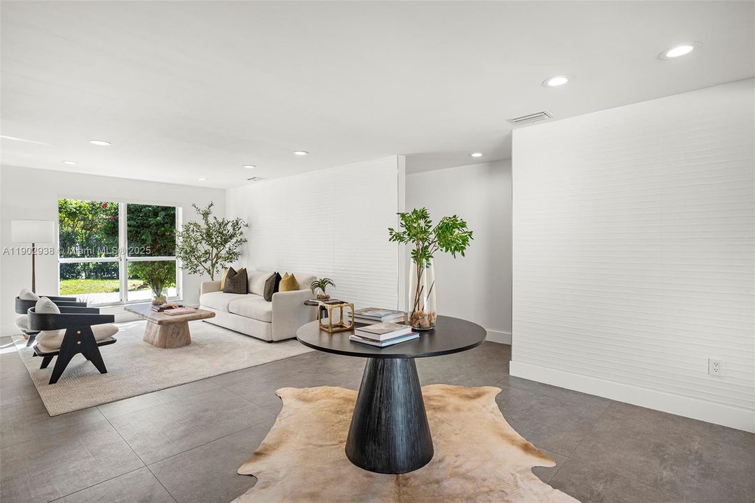 En Venta: $3,699,000 (6 camas, 5 baños, 5343 Pies cuadrados)