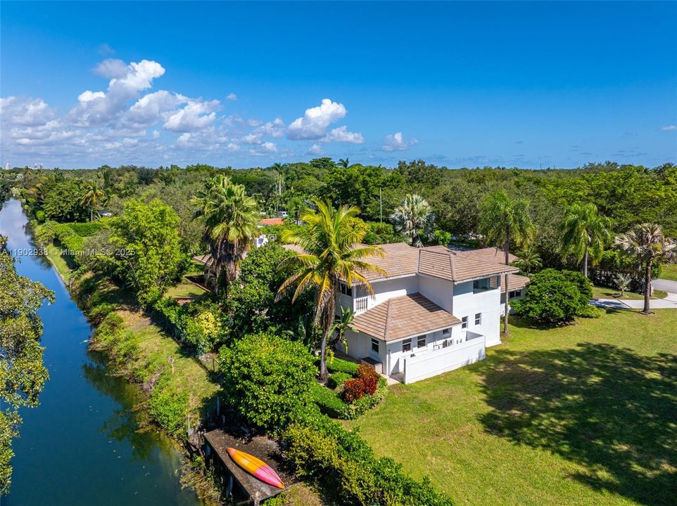 En Venta: $3,699,000 (6 camas, 5 baños, 5343 Pies cuadrados)