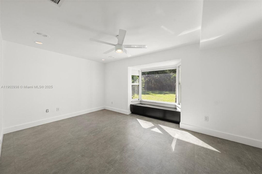 En Venta: $3,699,000 (6 camas, 5 baños, 5343 Pies cuadrados)