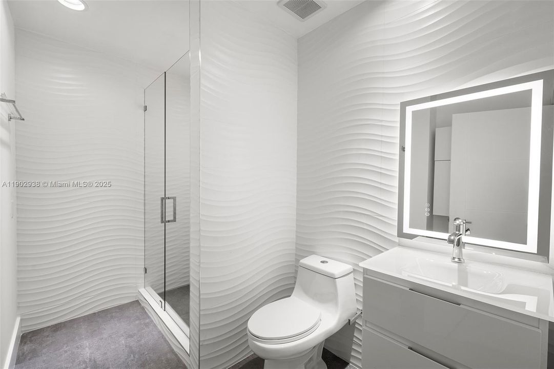 En Venta: $3,699,000 (6 camas, 5 baños, 5343 Pies cuadrados)