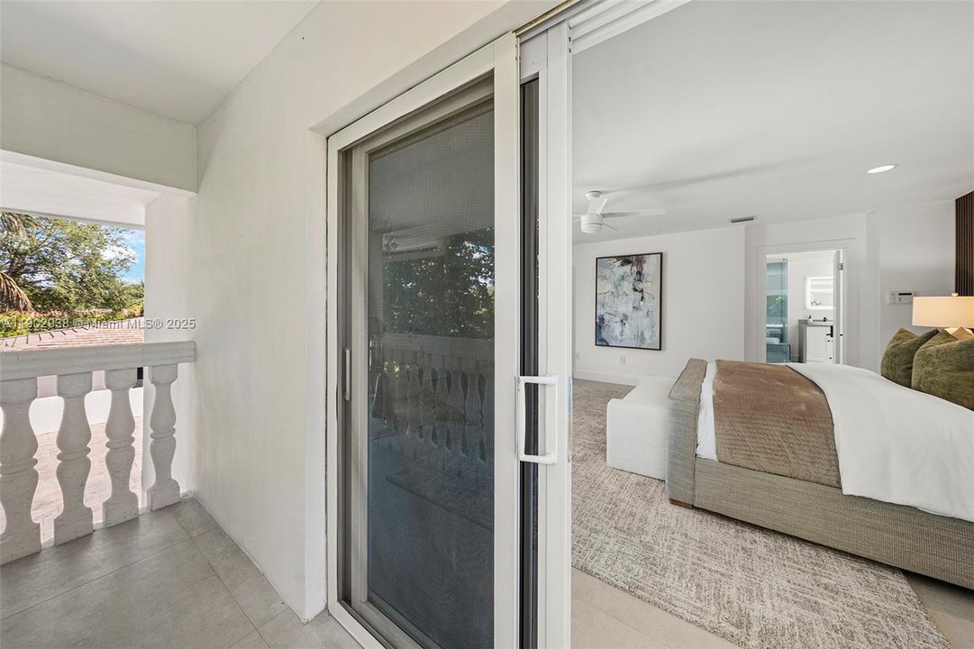 En Venta: $3,699,000 (6 camas, 5 baños, 5343 Pies cuadrados)