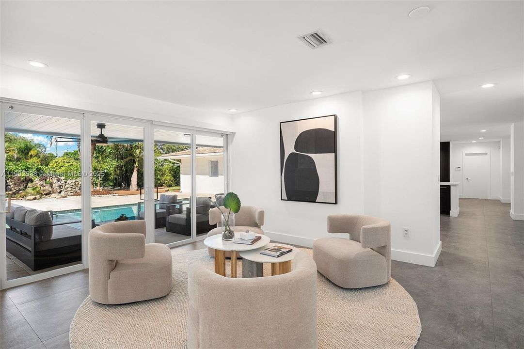 En Venta: $3,699,000 (6 camas, 5 baños, 5343 Pies cuadrados)