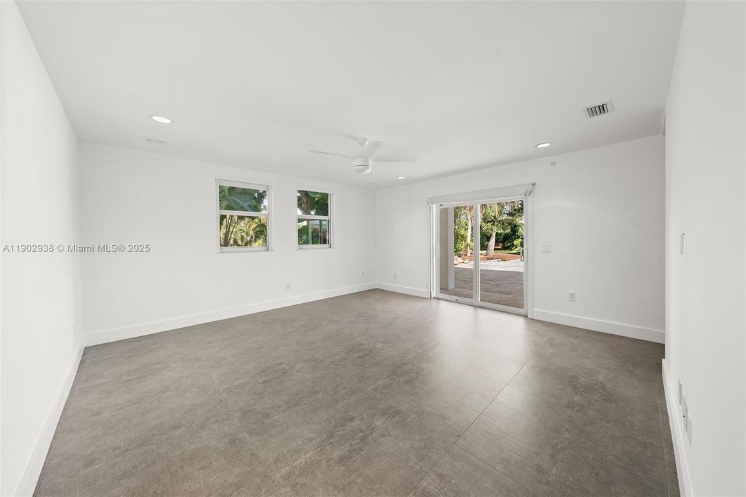 En Venta: $3,699,000 (6 camas, 5 baños, 5343 Pies cuadrados)