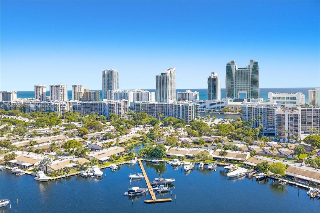 For Sale: $777,500 (2 beds, 2 baths, 1984 Square Feet)