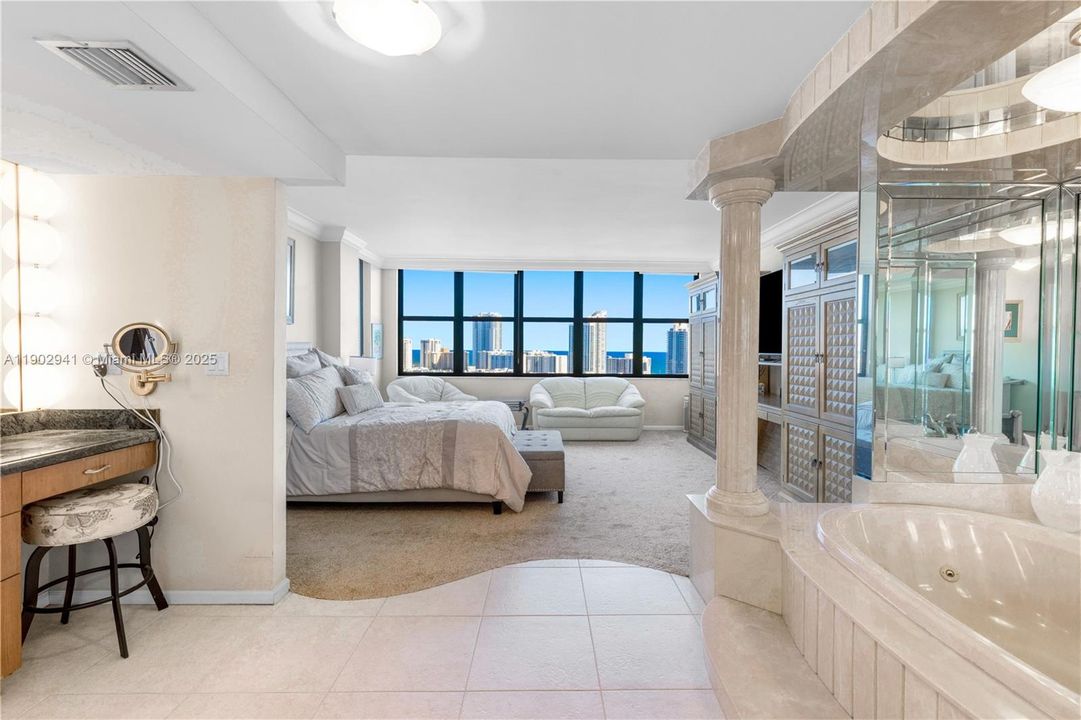 For Sale: $777,500 (2 beds, 2 baths, 1984 Square Feet)