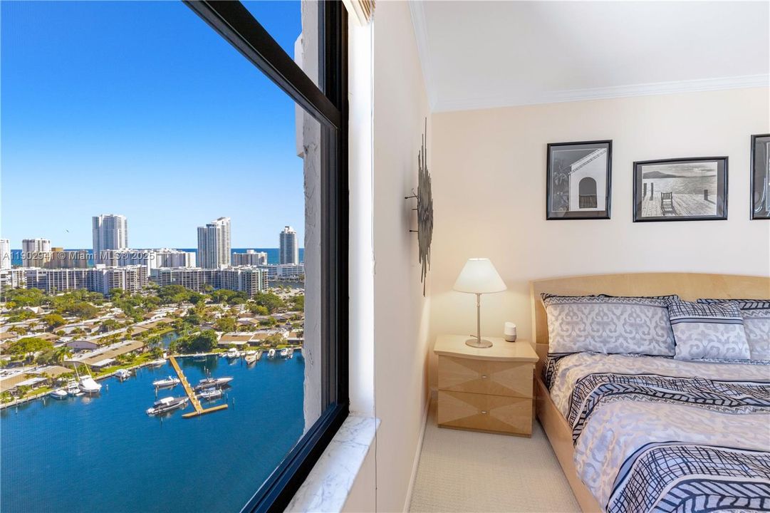 For Sale: $777,500 (2 beds, 2 baths, 1984 Square Feet)