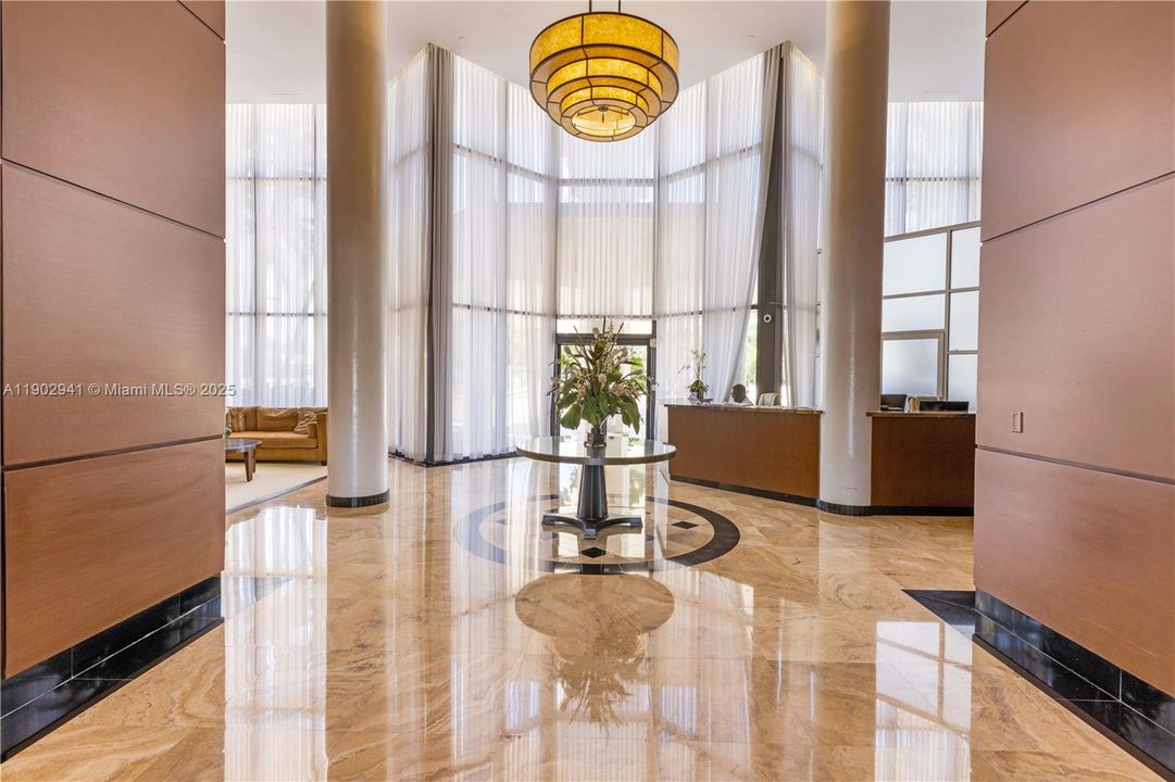 For Sale: $777,500 (2 beds, 2 baths, 1984 Square Feet)