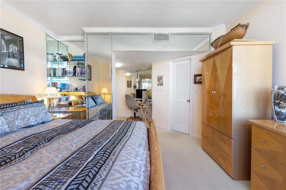 For Sale: $777,500 (2 beds, 2 baths, 1984 Square Feet)