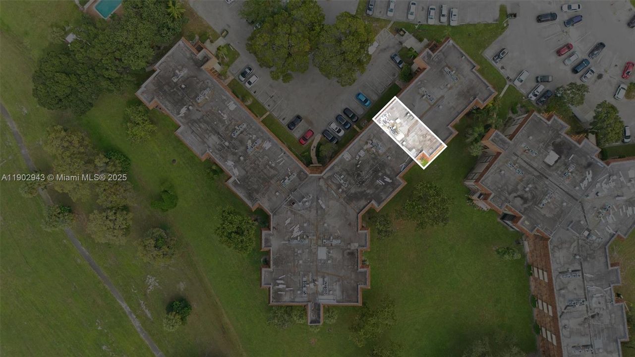 For Sale: $147,500 (2 beds, 2 baths, 1130 Square Feet)