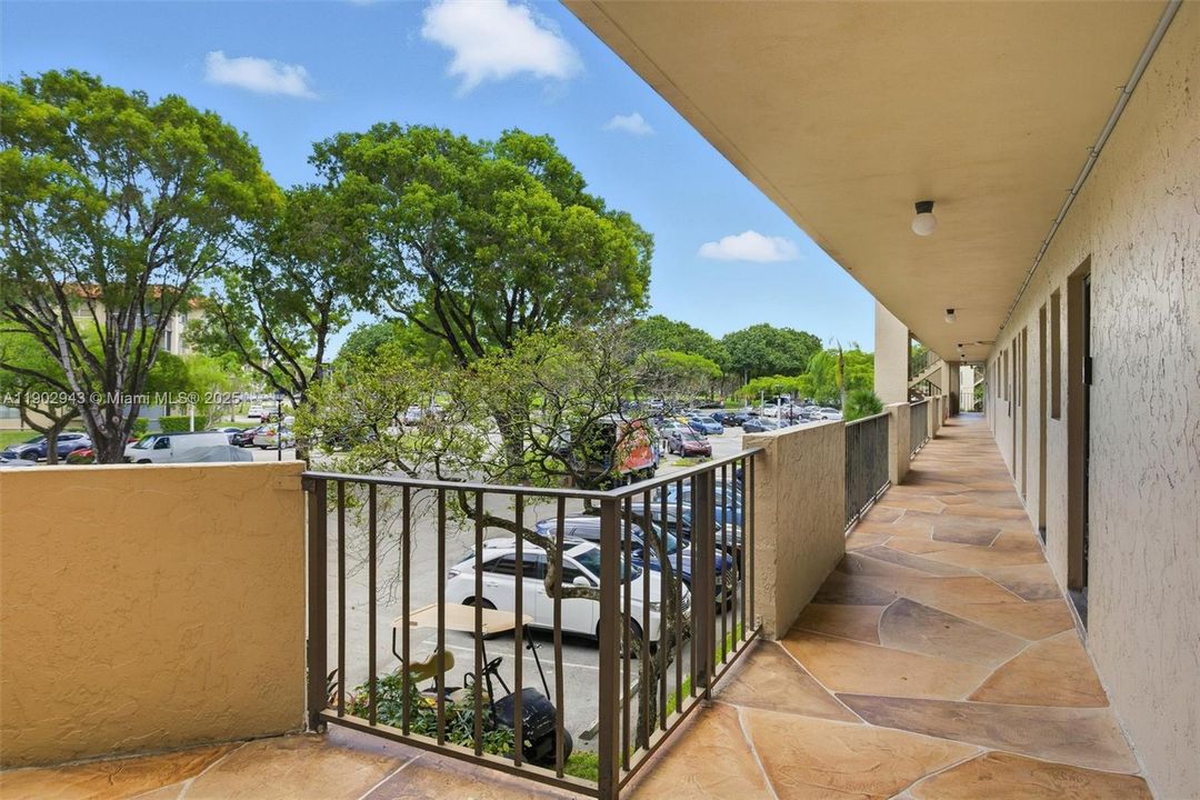 For Sale: $147,500 (2 beds, 2 baths, 1130 Square Feet)