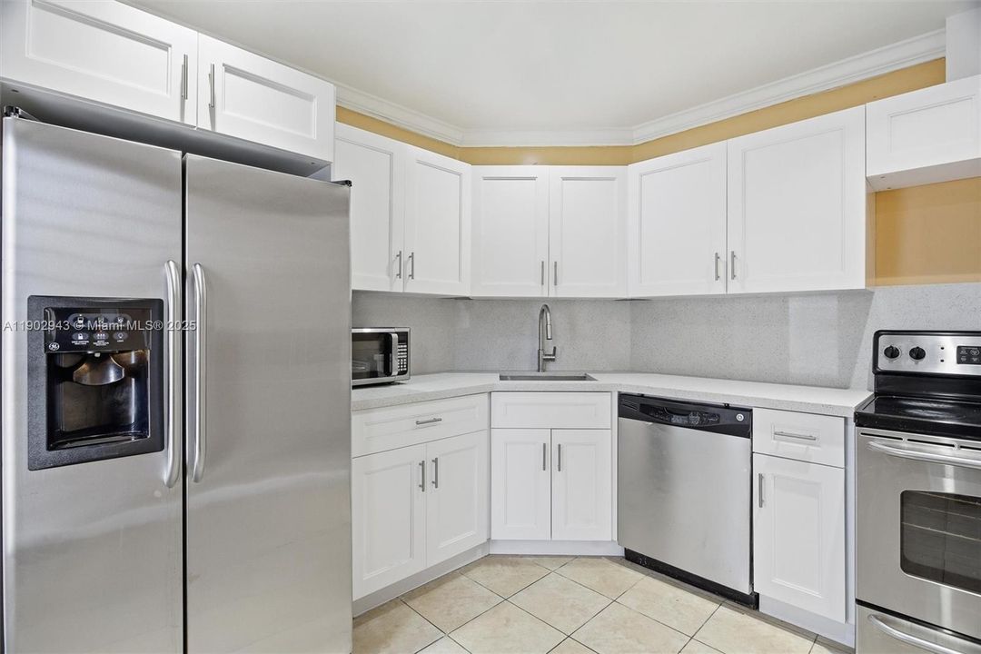 For Sale: $147,500 (2 beds, 2 baths, 1130 Square Feet)