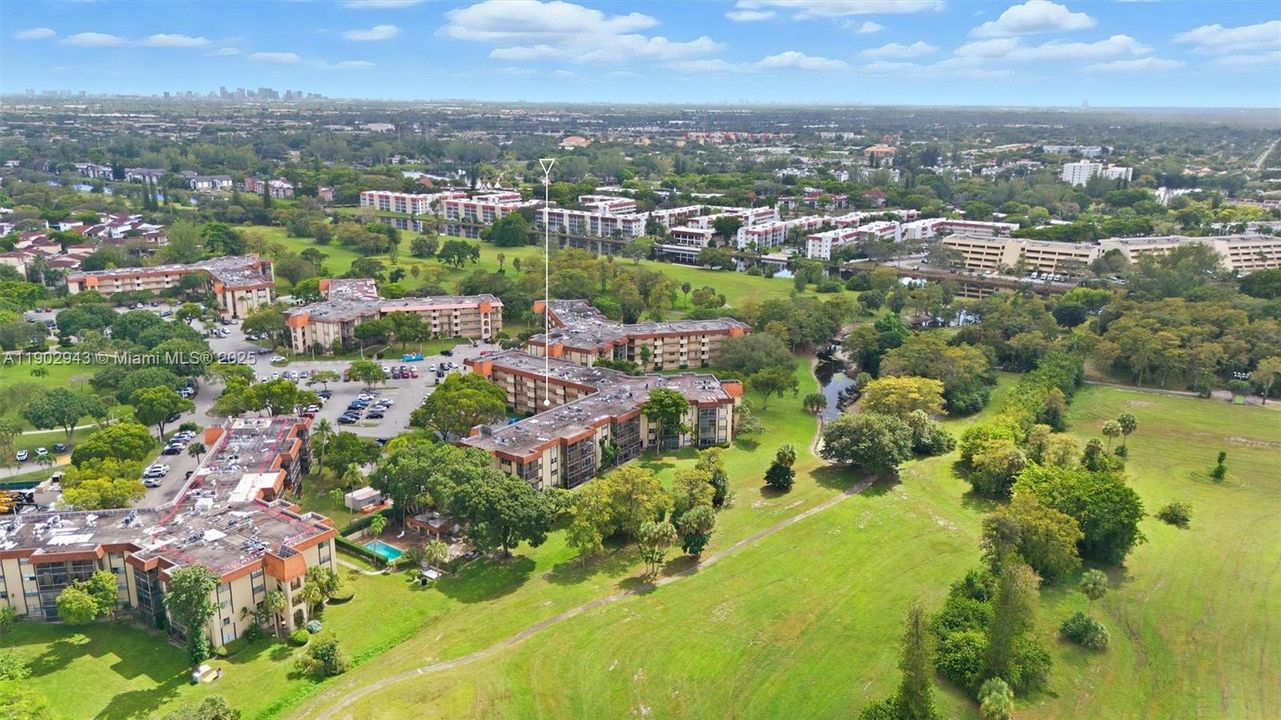 For Sale: $147,500 (2 beds, 2 baths, 1130 Square Feet)