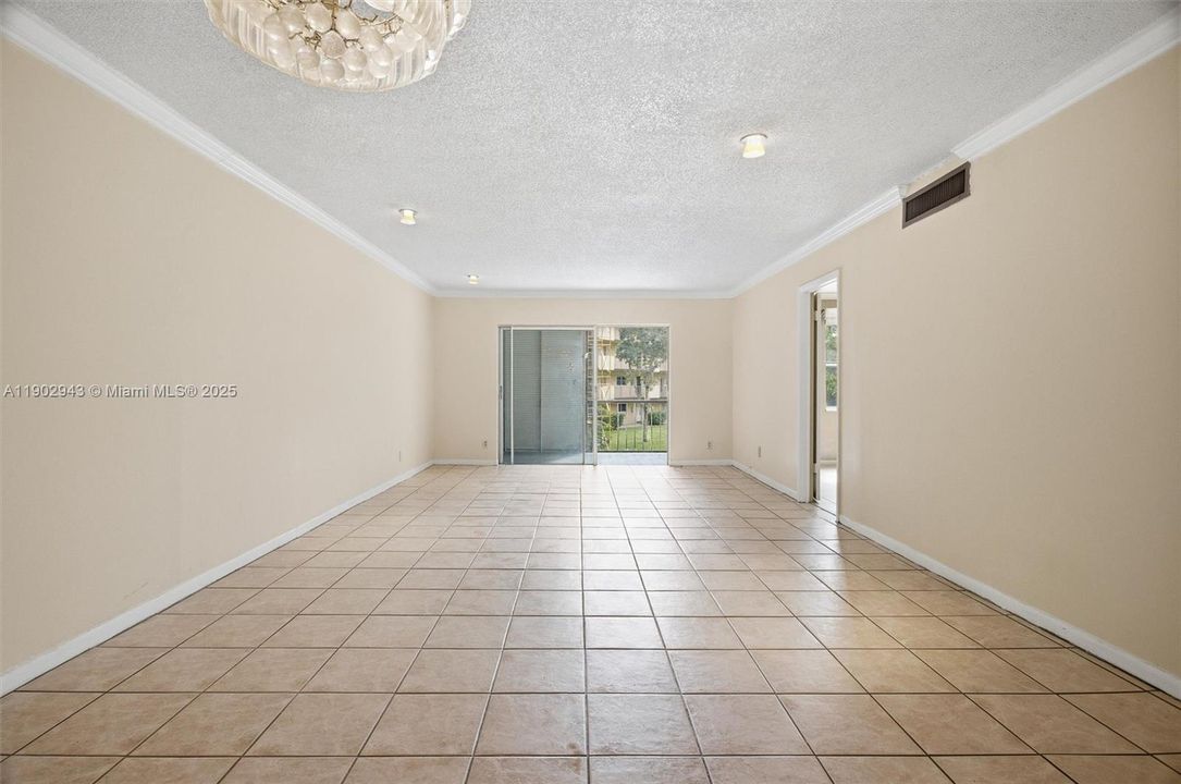 For Sale: $147,500 (2 beds, 2 baths, 1130 Square Feet)