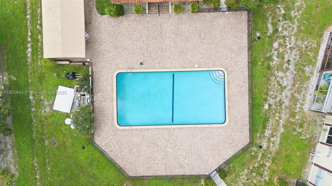 For Sale: $147,500 (2 beds, 2 baths, 1130 Square Feet)