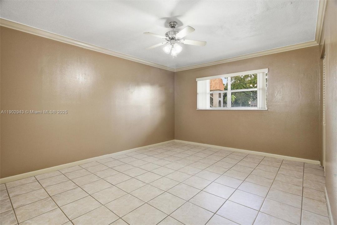 For Sale: $147,500 (2 beds, 2 baths, 1130 Square Feet)