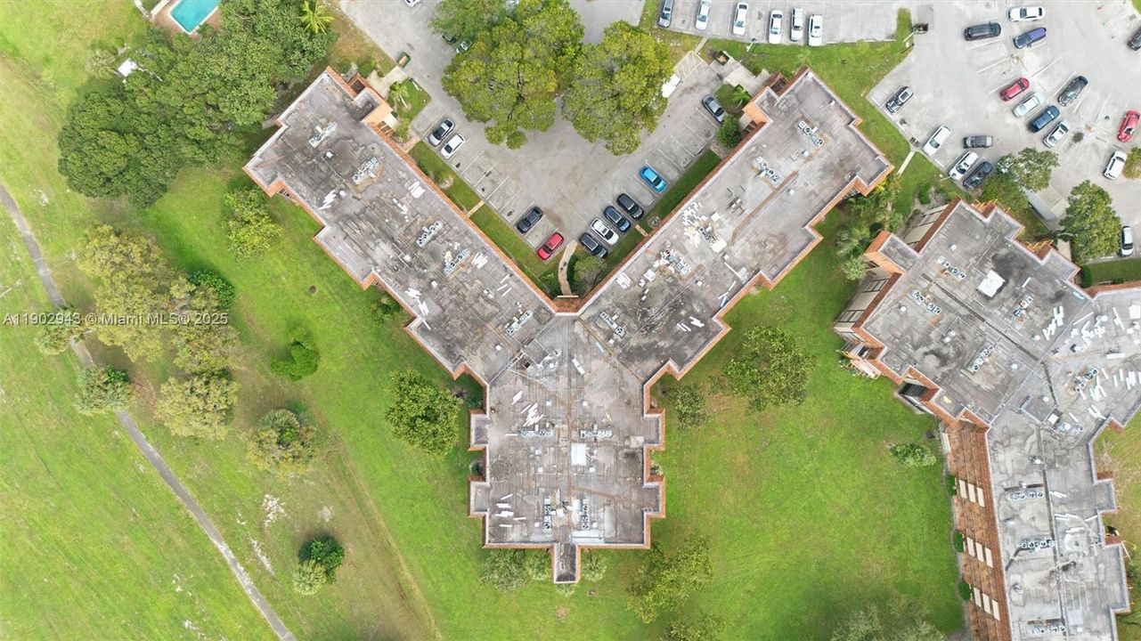 For Sale: $147,500 (2 beds, 2 baths, 1130 Square Feet)