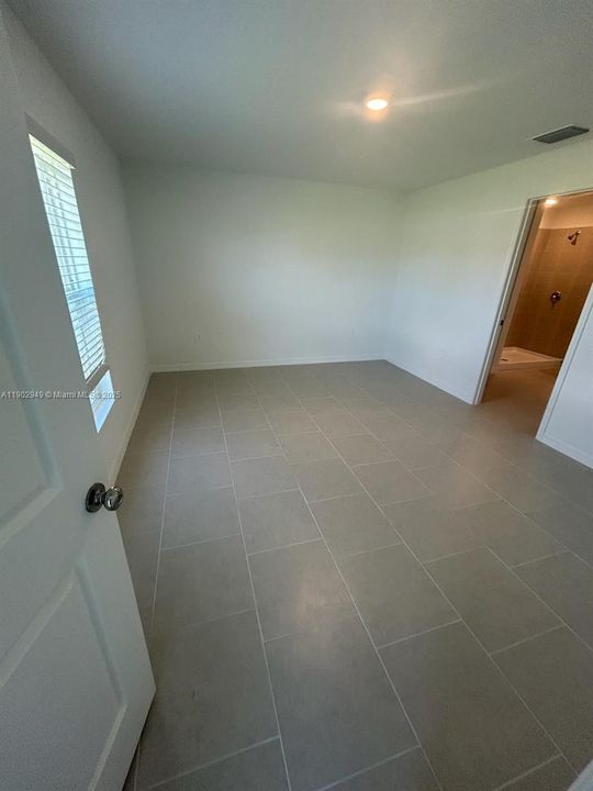 В аренду: $2,200 (3 спален, 2 ванн, 0 Квадратных фут)