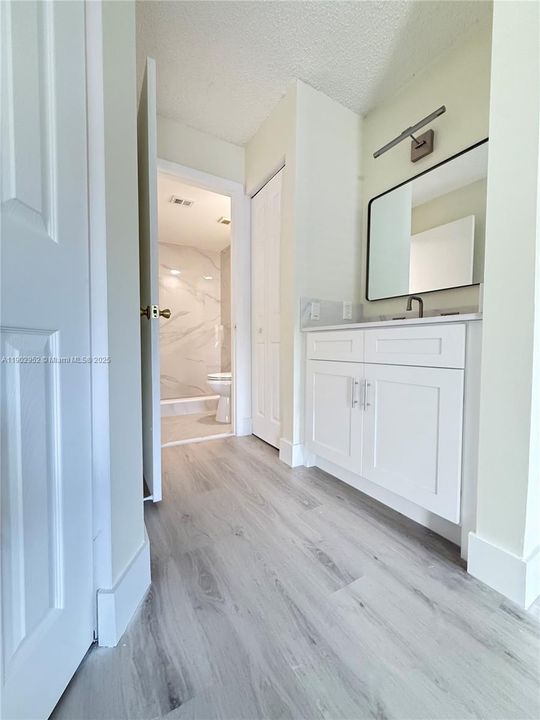 Active With Contract: $2,100 (2 beds, 2 baths, 1024 Square Feet)