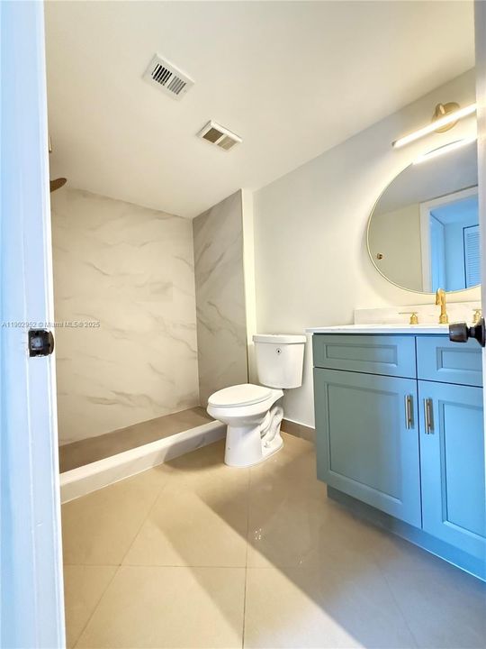 Active With Contract: $2,100 (2 beds, 2 baths, 1024 Square Feet)