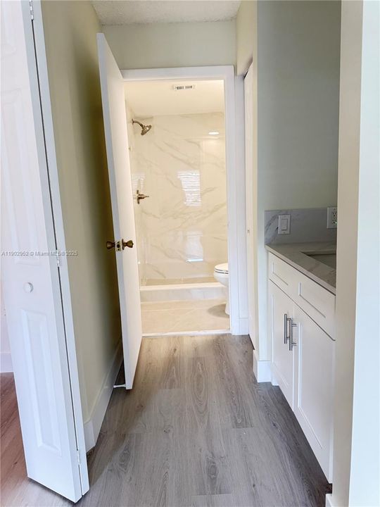 Active With Contract: $2,100 (2 beds, 2 baths, 1024 Square Feet)