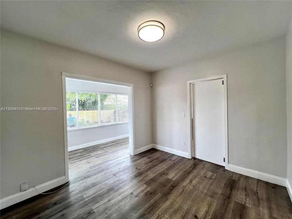 Recently Rented: $3,500 (2 beds, 1 baths, 1065 Square Feet)