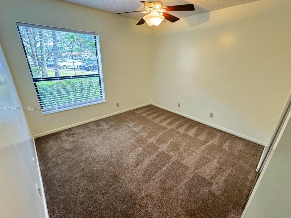 Recently Rented: $2,295 (3 beds, 2 baths, 1120 Square Feet)